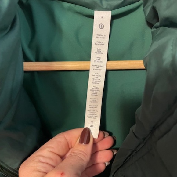 LULULEMON WONDER PUFF JACKET. BNWT - Picture 3 of 8
